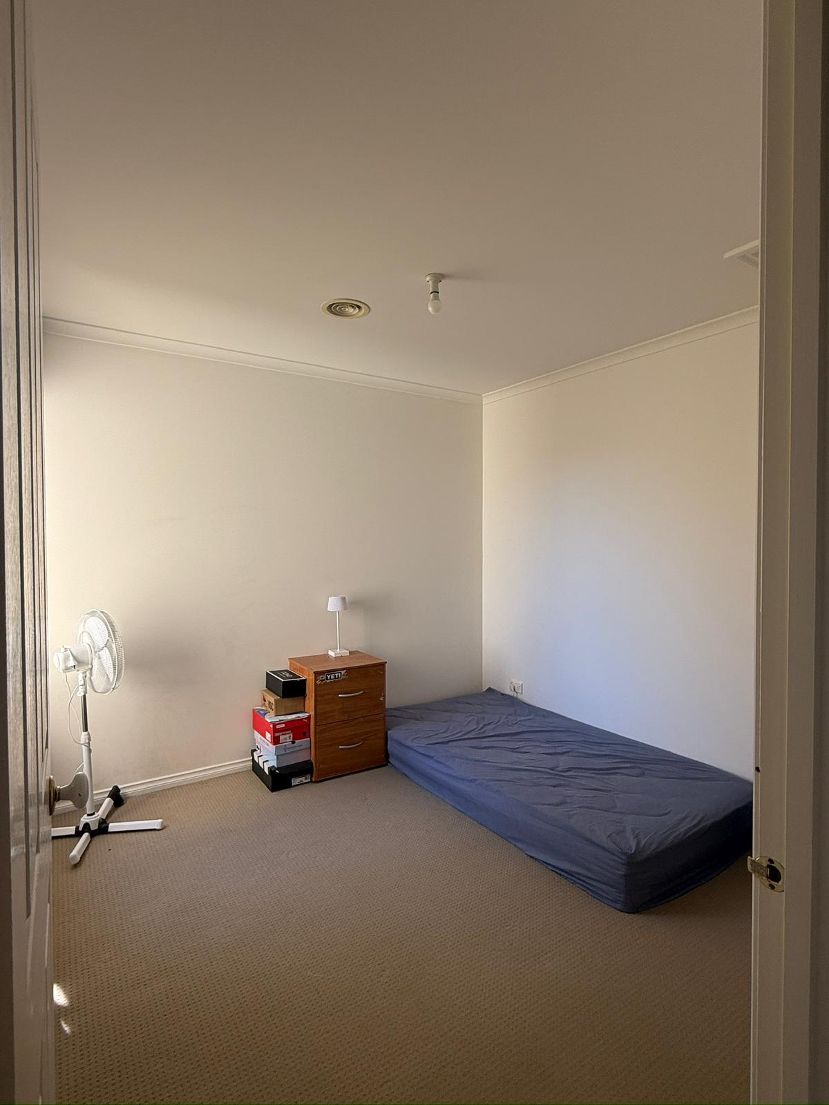 Vacant room near Epping station